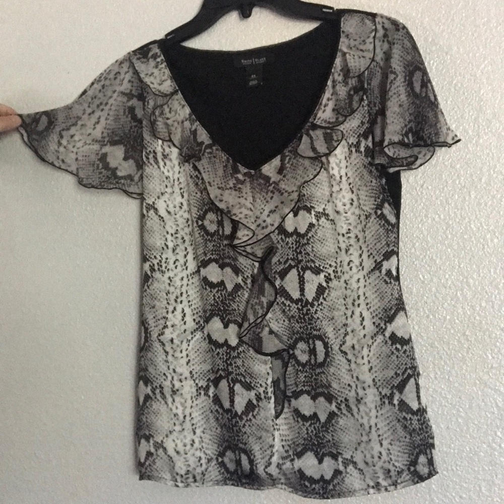 XS White House black market snake print blouse